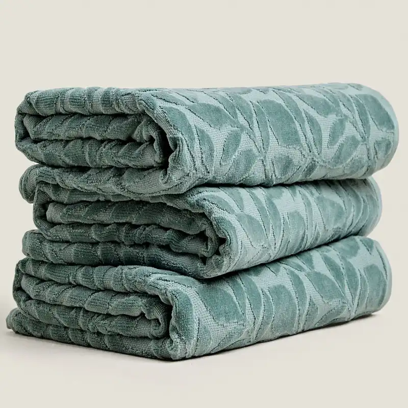 حوله دستی زارا هوم مدل PLANT JACQUARD کد 093 سایز 50x90 سانتی متر