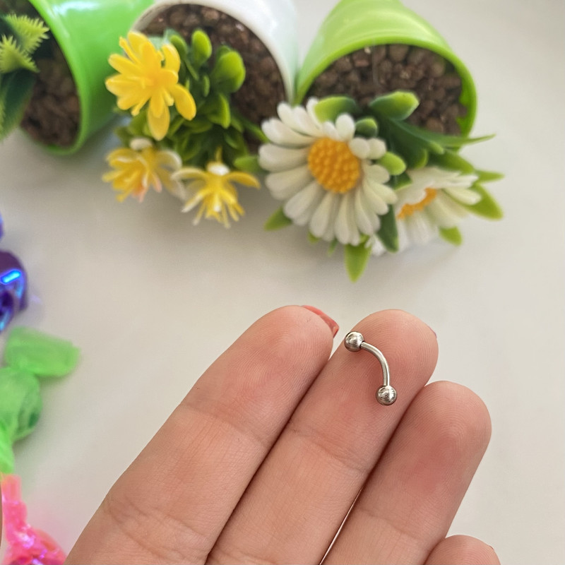 پیرسینگ مدل منحنی پیرسینگ مدل منحنی