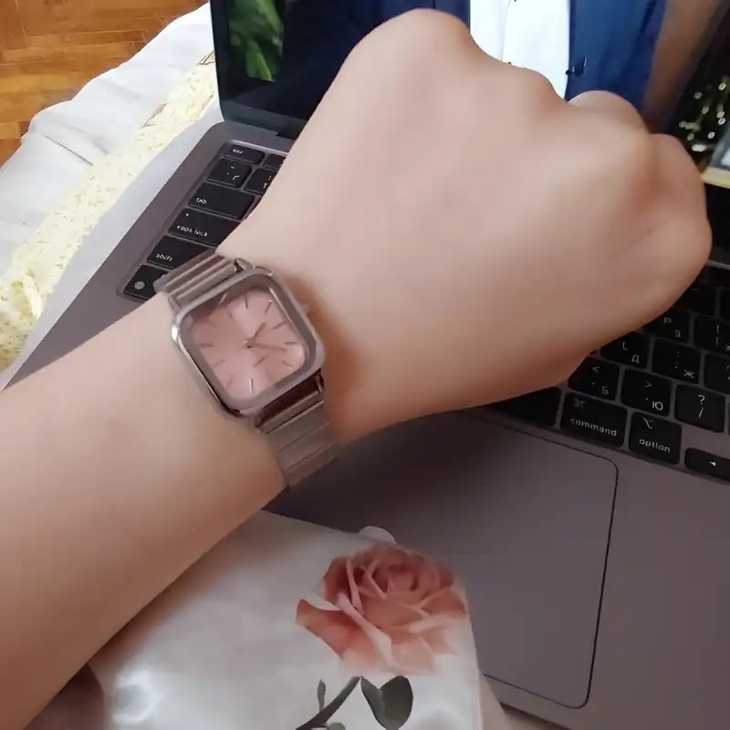 ساعت مچی عقربه ای زنانه مدل بند ریلی فلزی کد 1