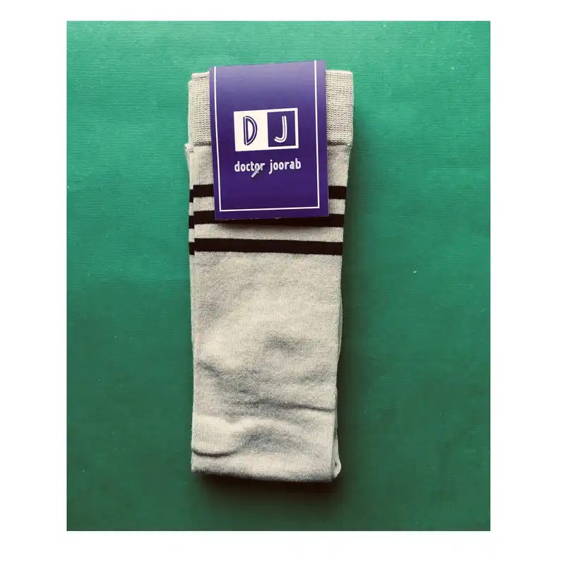 جوراب زنانه دکتر جوراب مدل بالای زانو طرح دوخط رنگ نسکافه ای