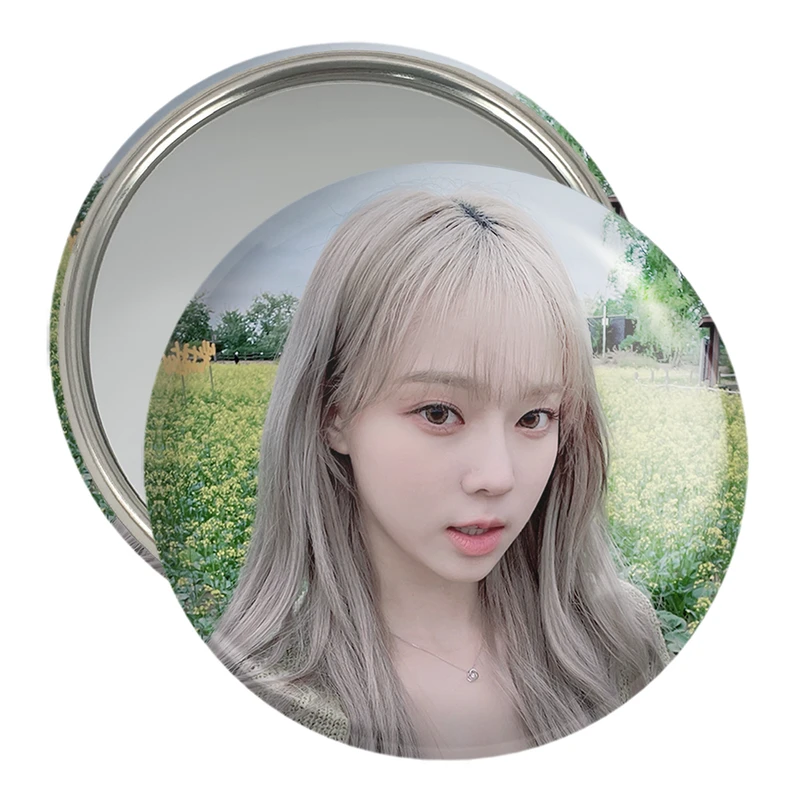 آینه جیبی خندالو مدل وینتر گروه آسپا Aespa  کد 19739