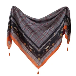 روسری زنانه مدل نخی تابستانی چهارخانه منگوله دار کد 515