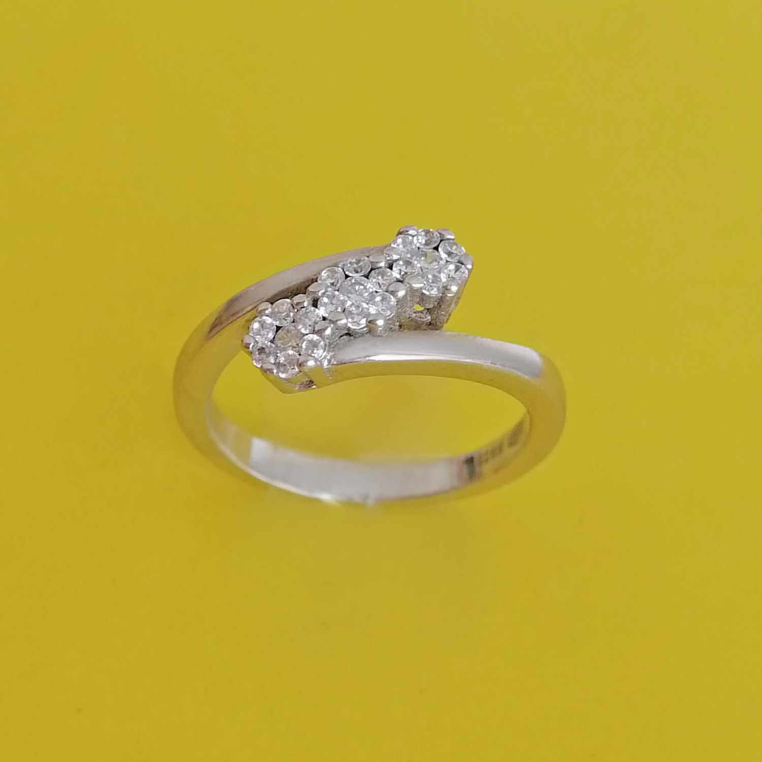 انگشتر نقره زنانه مدل Gh50