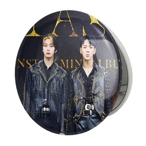 آینه جیبی خندالو طرح شونو و هیونگ وون گروه مانستا اکس MONSTA X مدل تاشو کد 12259 