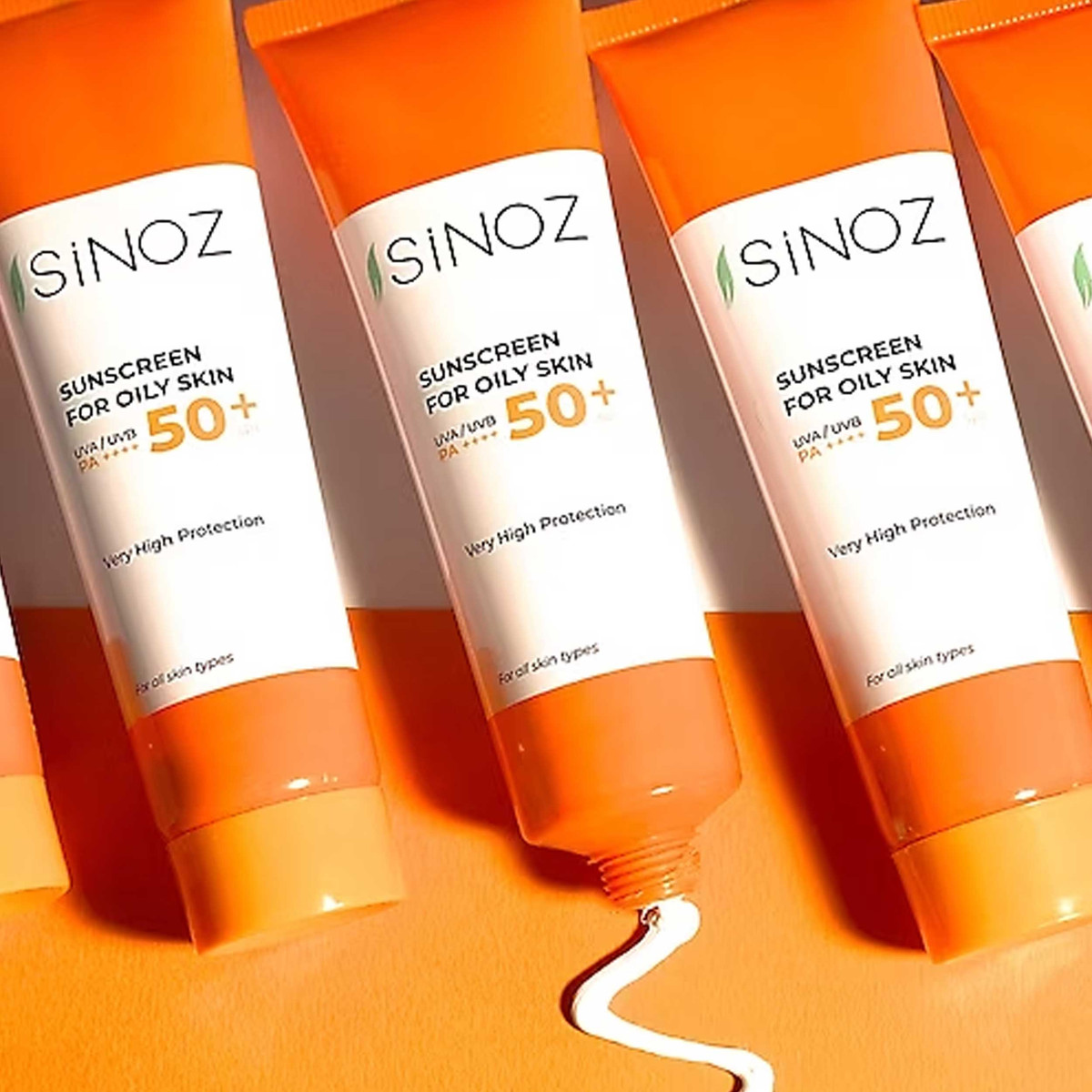 کرم ضد آفتاب بدون رنگ سینوز SPF 50 مدل پلاس مناسب پوست های چرب حجم 50 میلی لیتر کرم ضد آفتاب بدون رنگ سینوز SPF 50 مدل پلاس مناسب پوست های چرب حجم 50 میلی لیتر