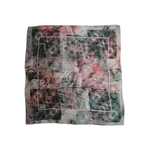 روسری زنانه مدل ماری گلد1