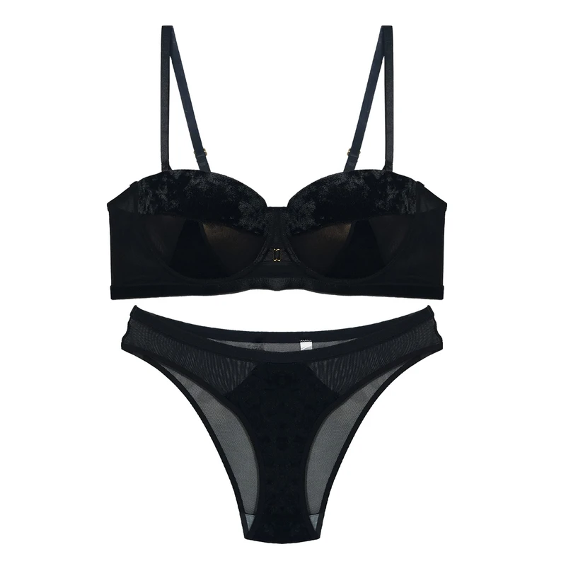 ست شورت و سوتین زنانه مدل اسفنجی مخملین