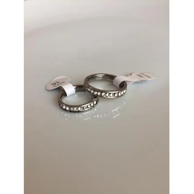 انگشتر زنانه مدل رینگ ساده نگینی 123