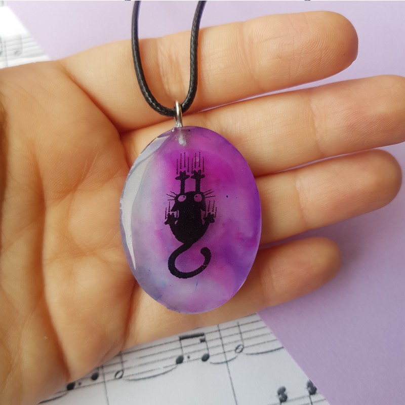 گردنبند دخترانه مدل رزینی طرح گربه گردنبند دخترانه مدل رزینی طرح گربه