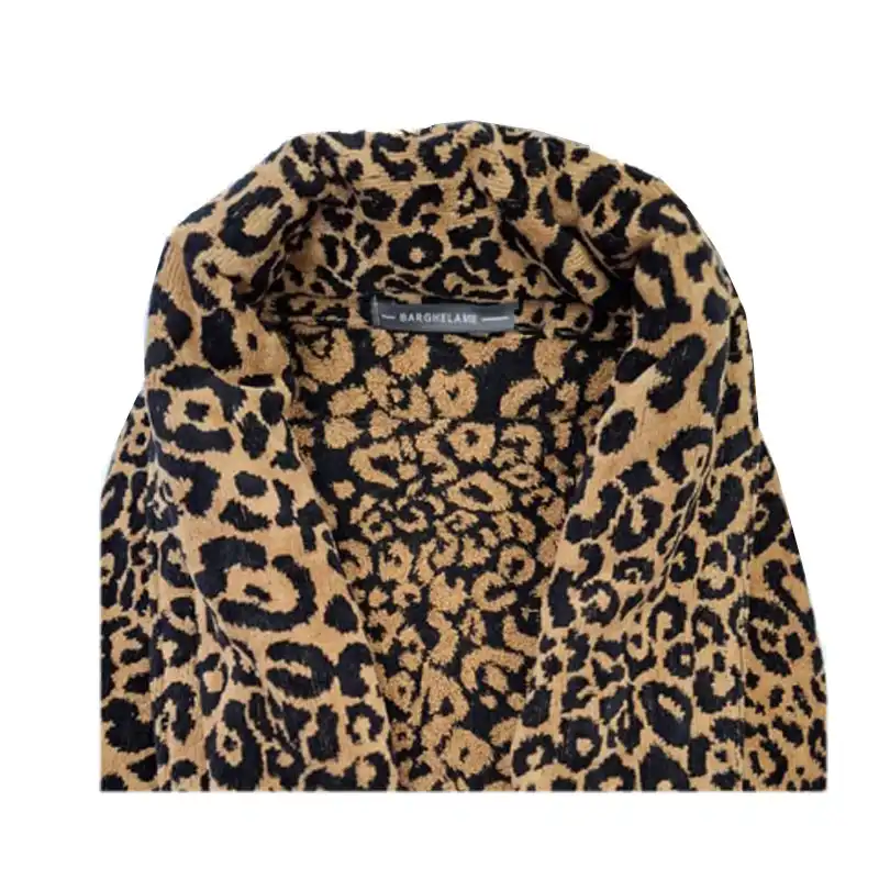 حوله پالتویی برق لامع طرح جگوار سایز 135