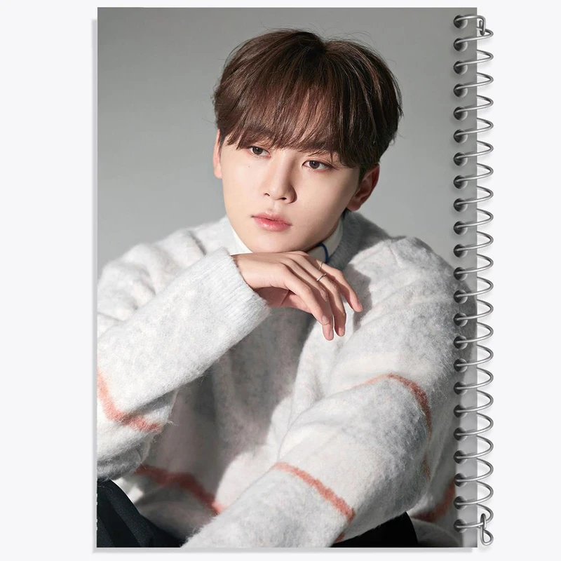 دفتر نقاشی 50 برگ خندالو مدل سونگ کوان گروه سونتین Seventeen کد 12494