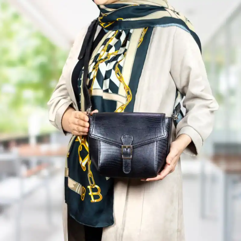 کیف رودوشی زنانه مدل صندوقی