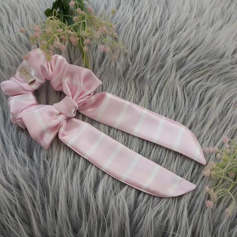 کش مو زنانه مدل اسکرانچی ساتن طرح پاپیونی کد satanV03Bow