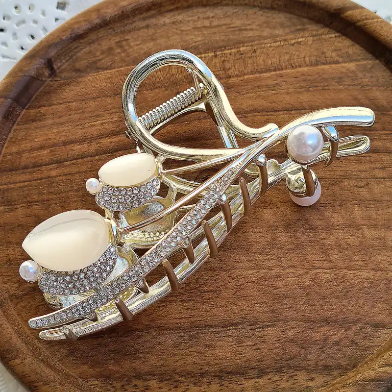 کلیپس مو زنانه مدل لاله کریستالی کد brg 1006