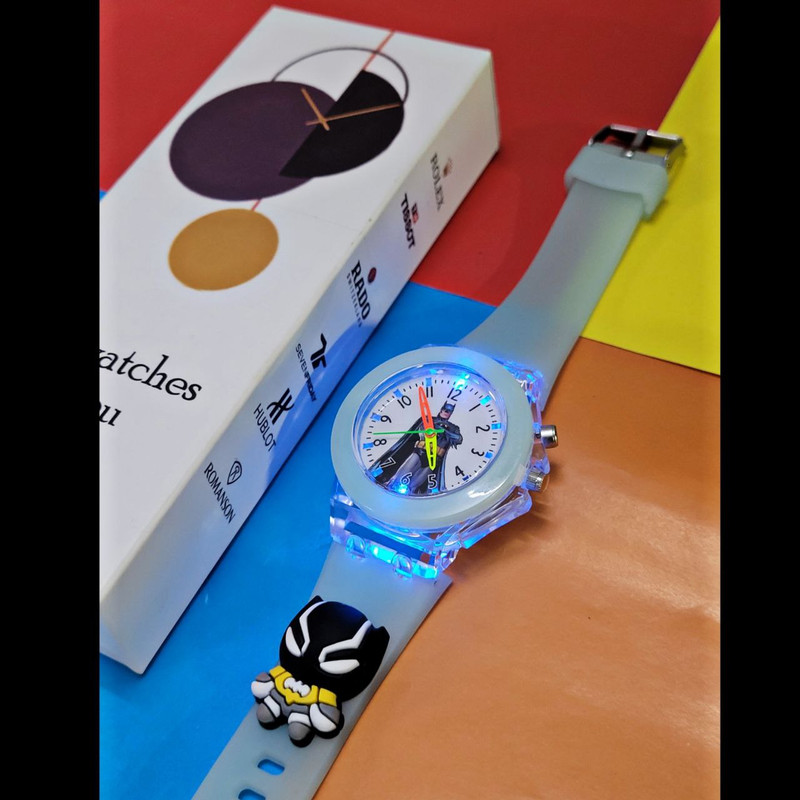 ساعت مچی عقربه ای بچگانه مدل چراغدار 04