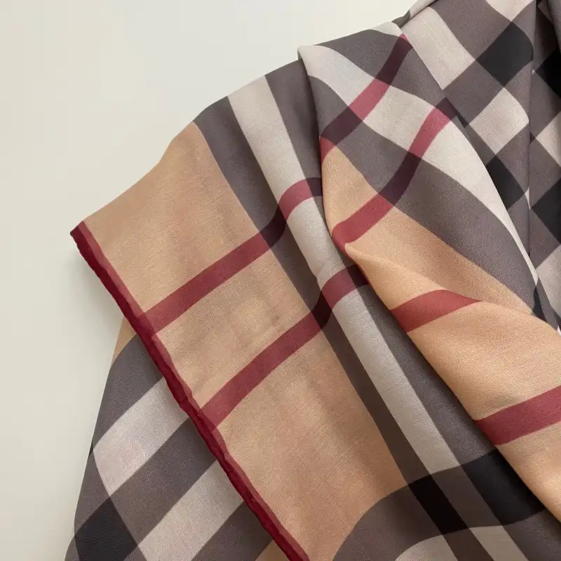 روسری زنانه مدل نخی چهارفصل کد 9103