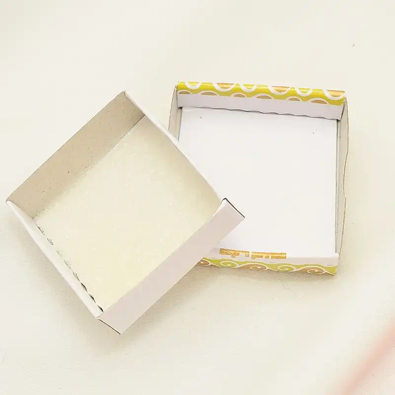 جعبه هدیه مدل گل طلاکوب بسته 10 عددی