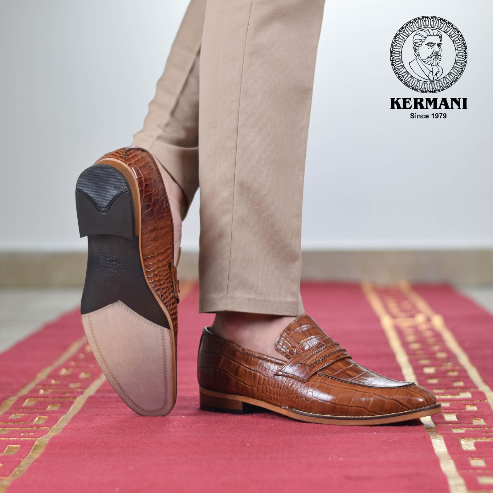 کفش مردانه کرمانی مدل چرم دستدوز طبیعی کروکو کد 1064 رنگ عسلی -  - 2