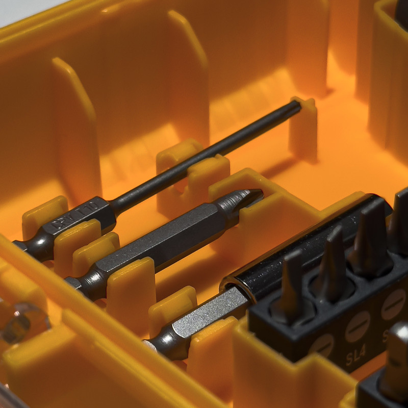 پیچ گوشتی شارژی اینکو مدل CSDLI04062 مجموعه 43 عددی