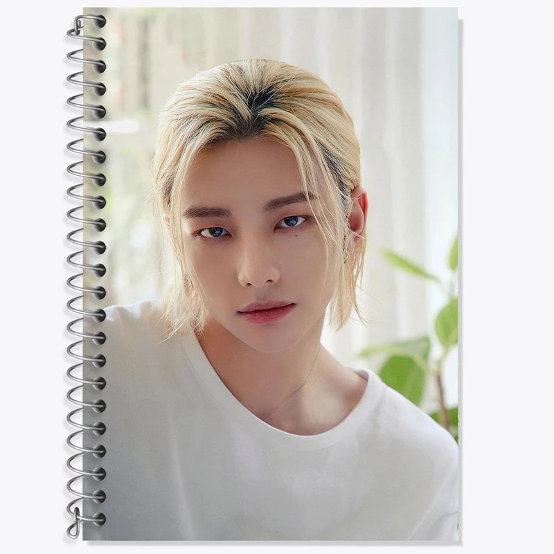 دفتر زبان 50 برگ خندالو مدل سه خط طرح هیونجین گروه استری کیدز Stary Kids کد 16942