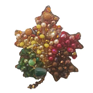 گل سینه زنانه مدل برگ پائیزی A010