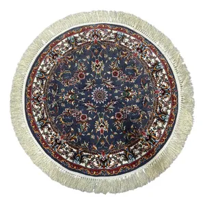 فرش ماشینی 700 شانه زمینه دودی رنگی حاشیه کرم مدل صبا 