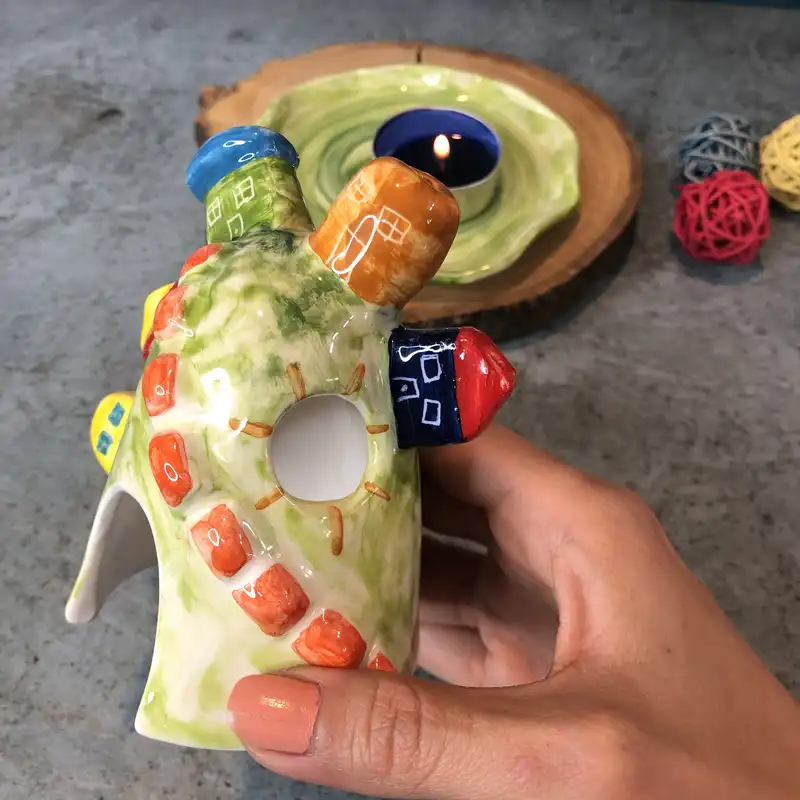 جاشمعی سرامیکی طرح خانه‌های رنگی