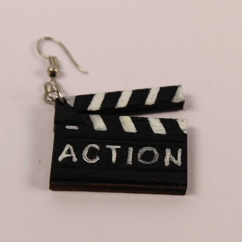 گوشواره دخترانه مدل سرهه طرح سینما کد 05 گوشواره دخترانه مدل سرهه طرح سینما کد 05