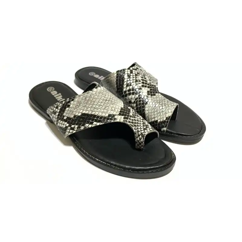 صندل زنانه نیکتا مدل شصتی کد RS-BK-058