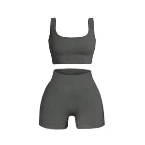 ست نیم تنه و شلوارک ورزشی زنانه شین مدل B231 رنگ
طوسی