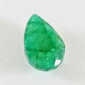 سنگ زمرد اصل معدنی کد DA66ZOM3