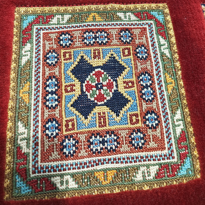 گلیم فرش دستبافت یک متری طرح خشتی سیرجان کد 1 گلیم فرش دستبافت یک متری طرح خشتی سیرجان کد 1