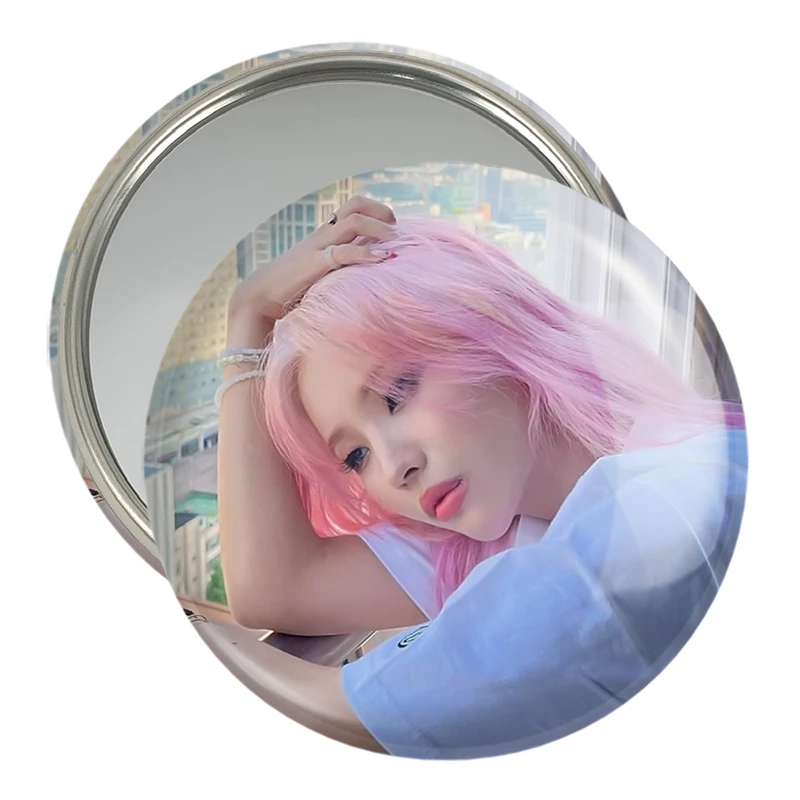 آینه جیبی خندالو مدل سویون گروه جی آیدل GIdle  کد 19565