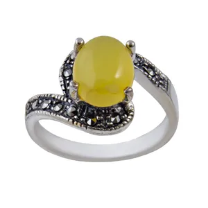 انگشتر نقره زنانه  بازرگانی میلادی مدل  عقیق شرف الشمس کد AW_259