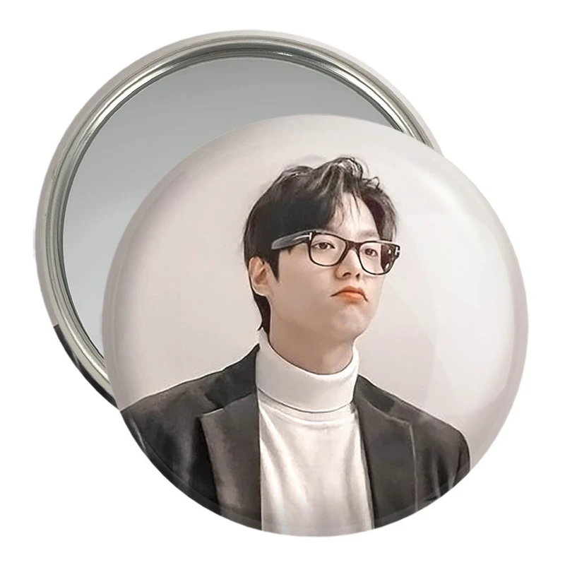 آینه جیبی خندالو مدل لی مین هو Leemin ho  کد 12379