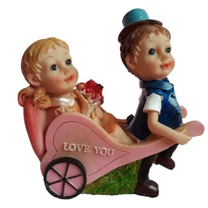 مجسمه مدل دختر و پسر گاری سوار کد A 