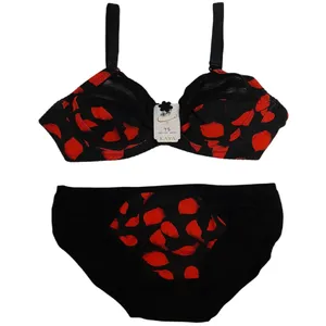 ست شورت و سوتین زنانه مدل توری استرچ گل دار