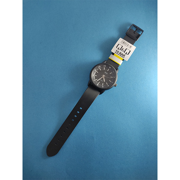 ساعت مچی عقربه ای زنانه و مردانه کیو اند کیو مدل VR52J012Y