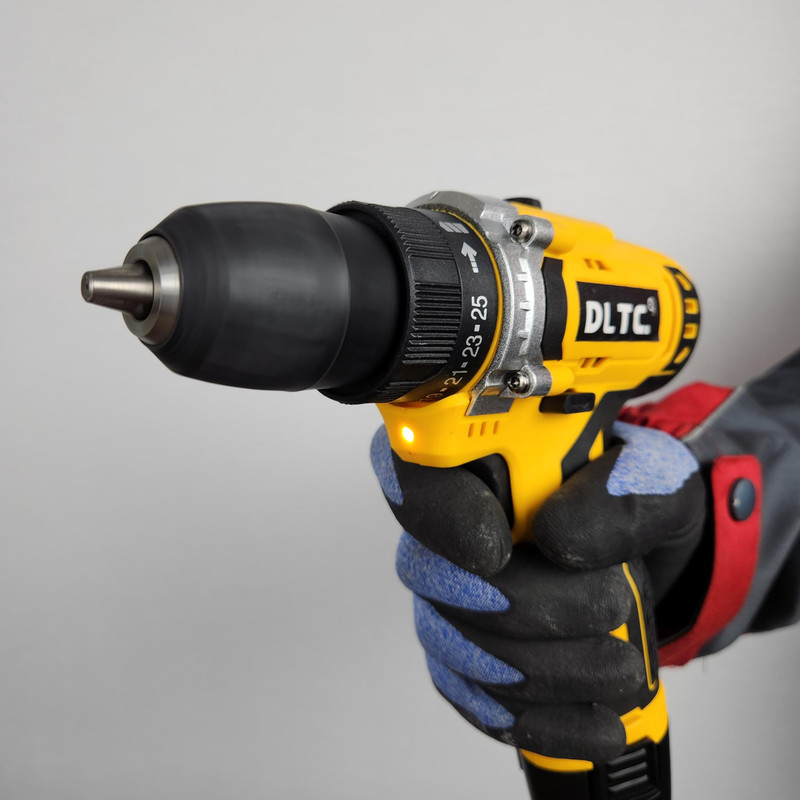 مجموعه 27 عددی دریل پیچ گوشتی شارژی صنعتی دی ال تی سی کد 18v