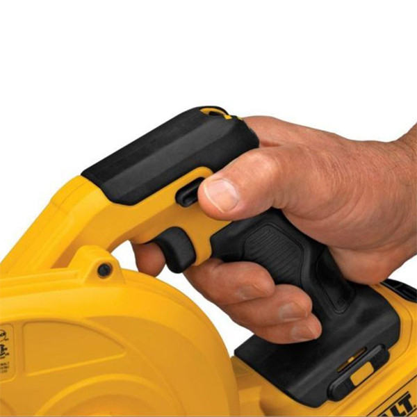 دستگاه دمنده  شارژی دیوالت مدل DCV100D2