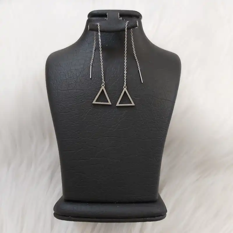 گوشواره زنانه استینلس استیل مدل بخیه طرح مثلث کد shape115 (لطفا کد را تغییر ندهید تشکر)