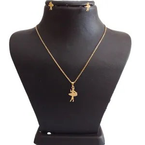 نیم ست زنانه مدل بالرین شنی