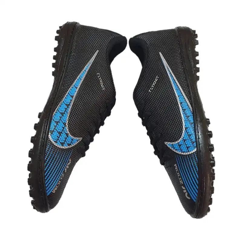 کفش فوتبال مردانه مدل استوک ریز چمنی کد B