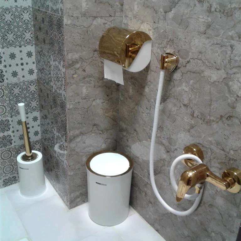 عکس شماره 5 : ست سطل و فرچه بریسو دیزاین مدل بادبزنی کد 01