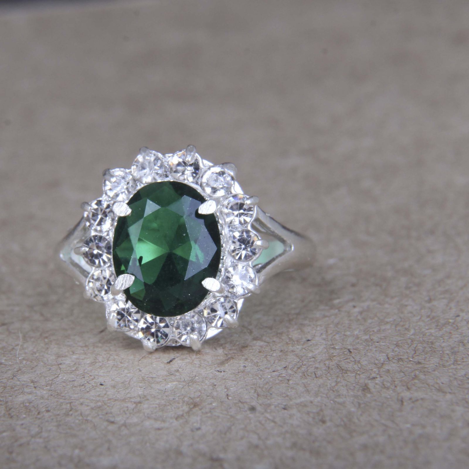 انگشتر نقره زنانه مدل کوارتز تراش جواهری مخراج برلیان بدون ریزش کد AW_706 -  - 7