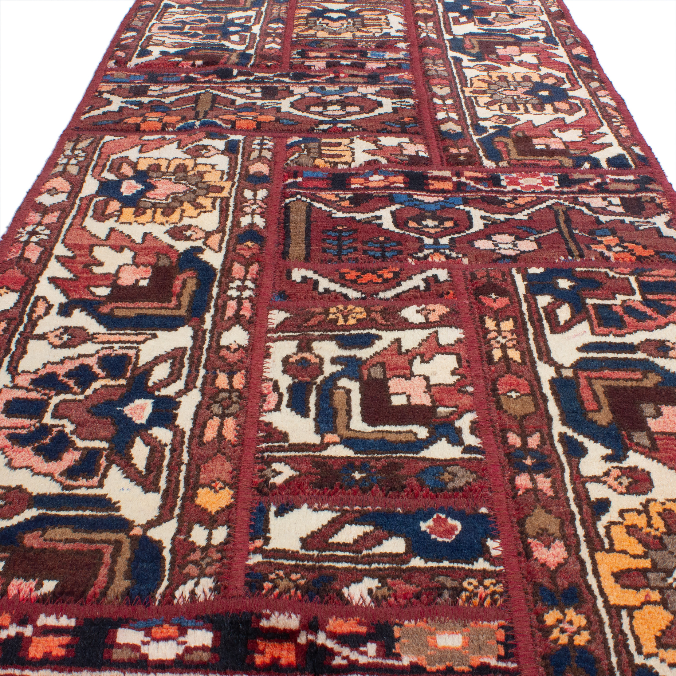 کلاژ فرش دستبافت یک و نیم متری مدل بختیار کد 13687