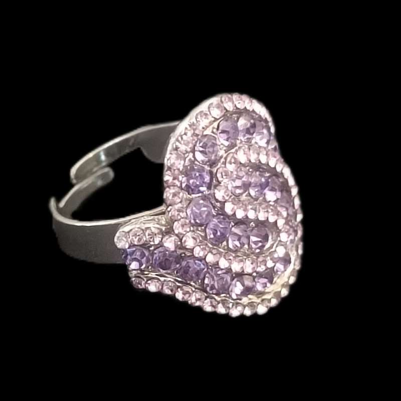 انگشتر زنانه مدل عروسکی نگین دار انگشتر زنانه مدل عروسکی نگین دار