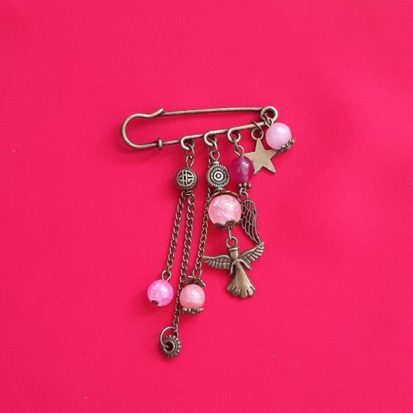 سنجاق سینه زنانه مدل فرشته آسمانی کد 1067