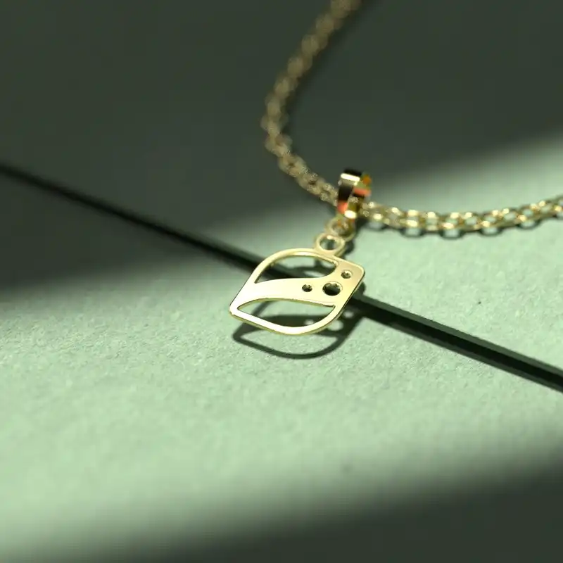 گردنبند طلا 18 عیار زنانه مدوپد مدل برگ کد NN2-1-1065