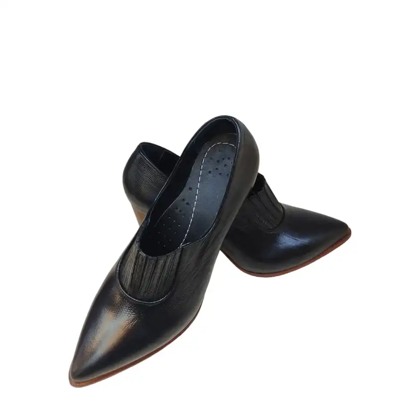 کفش زنانه مدل چرم طبیعی رنگ مشکی